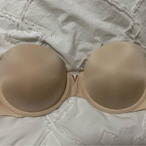 VS Strapless- Seamless Bra